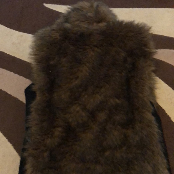 Fur vest - Picture 2 of 2